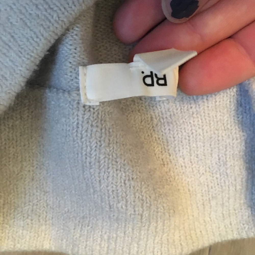sweater - Picture 5 of 7